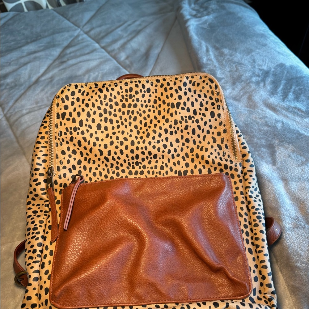 Euc leopard and brown faux leather backpack - Picture 4 of 6